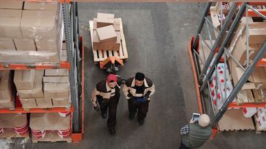 What is the impact of supply chains, personnel, and economics on franchise networks?